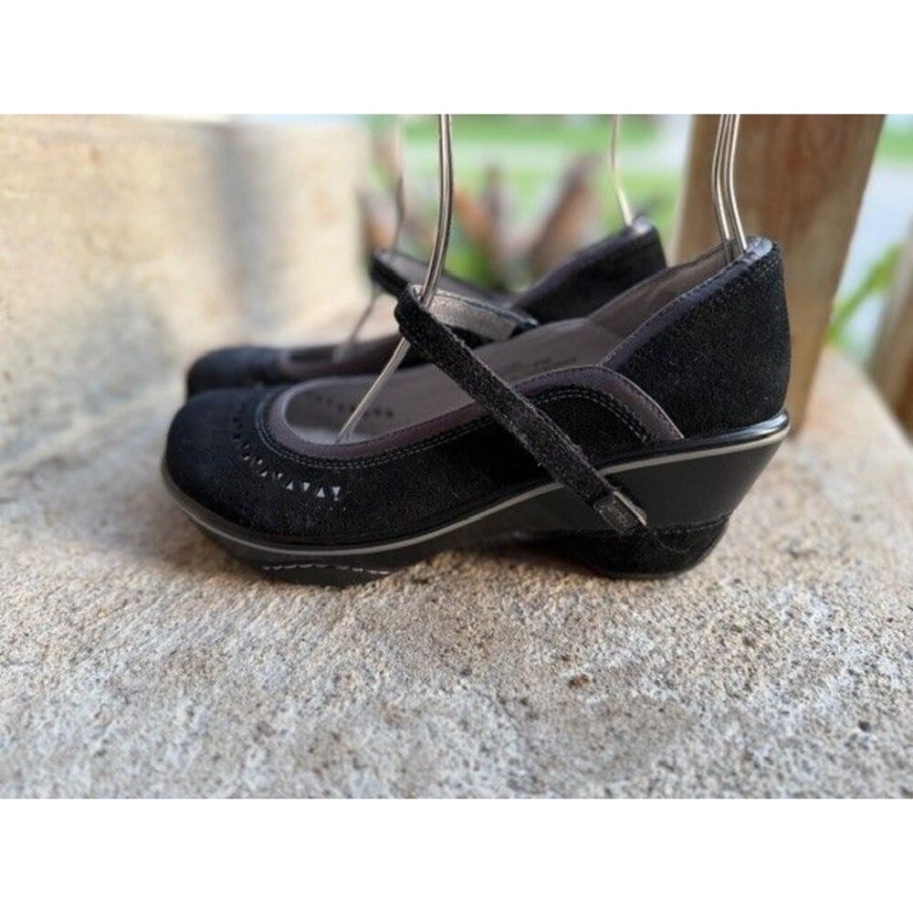 Jambu Black Mary Jane Heels - Picture 5 of 16